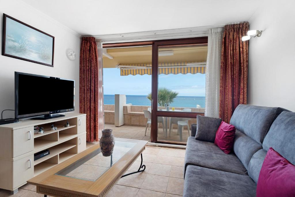 Fotografie z fotogalerie ubytování Apto 108 Wonder Located in front of the sea with swimming pool v destinaci Arona