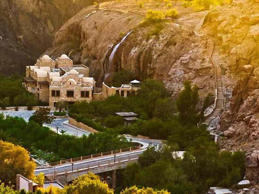 Unique place to stay in Jordan near hot springs