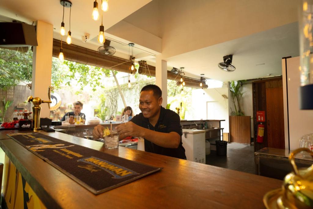 Nápoje v ubytování Mad Monkey Hostel Phnom Penh