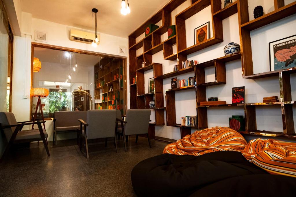 Posezení v ubytování Mad Monkey Hostel Phnom Penh