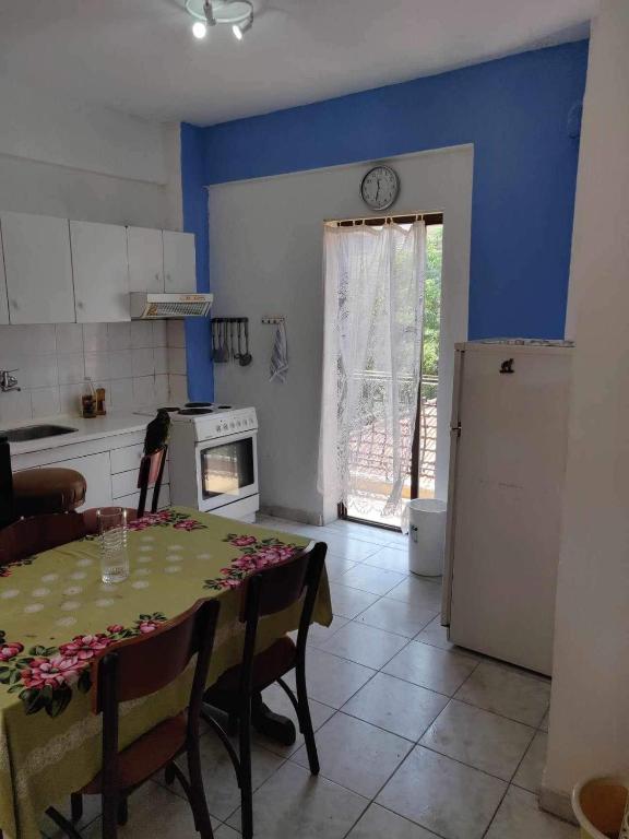 Kuchyň nebo kuchyňský kout v ubytování John apartment 2 plus