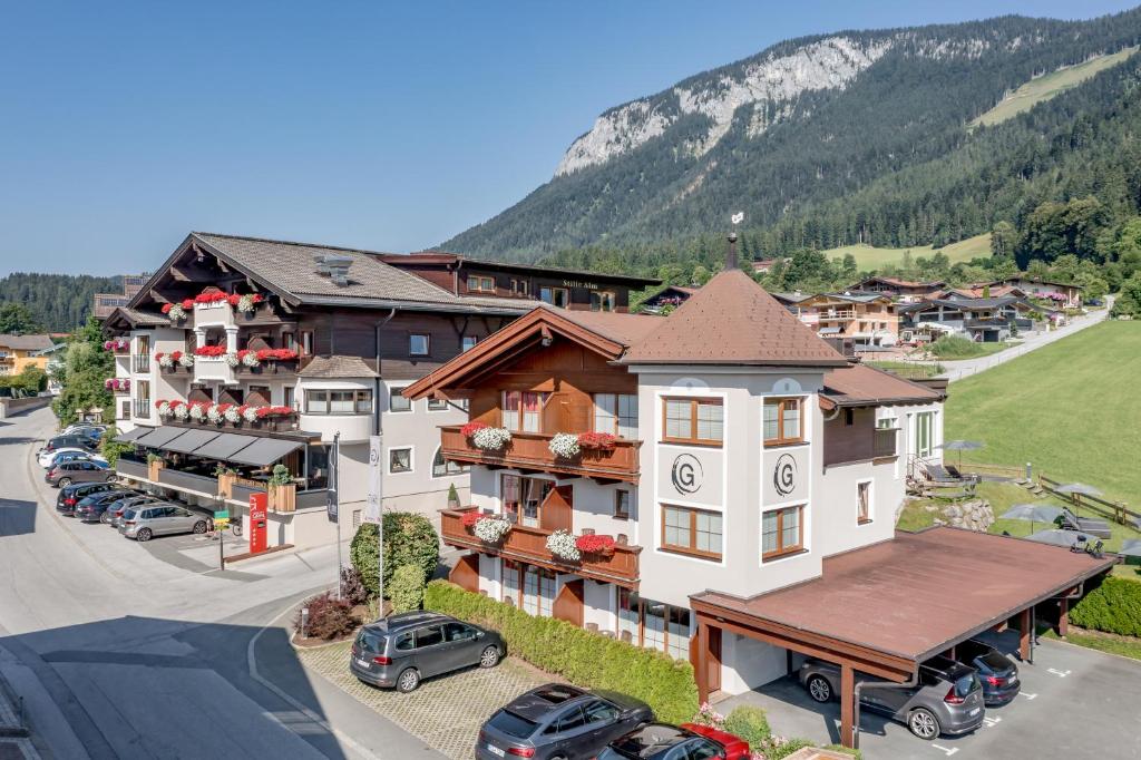 Nespecifikovaný výhled na hory nebo výhled na hory při pohledu z hotelu
