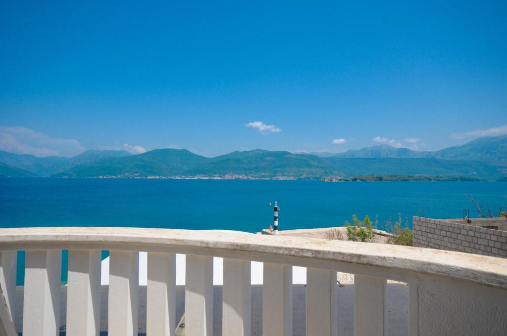 Luxury Sea Residence by Kristina - 10