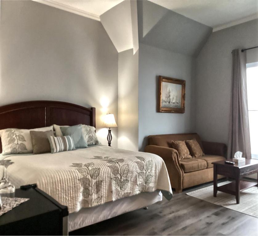 Lunenburg Arms Hotel - Верхняя Комната Короля