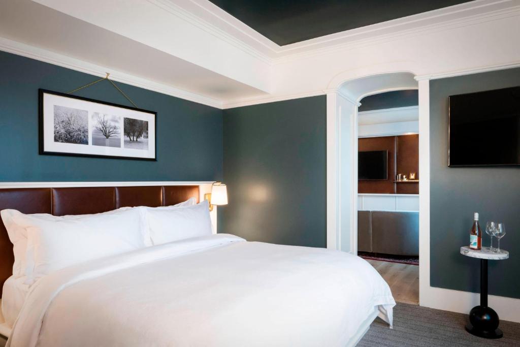 Hotel photo 25