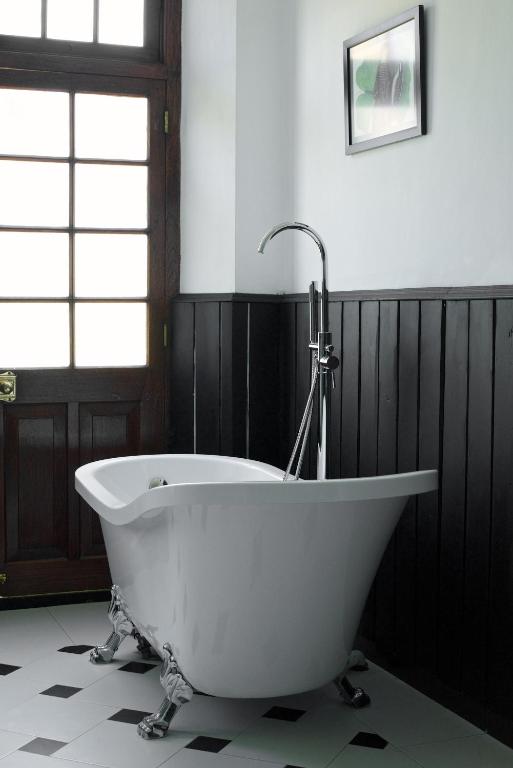 Mountbatten Bungalow- Thema Collection - 5