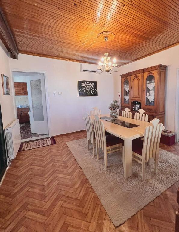 Fotografie z fotogalerie ubytování Orfanihouse v destinaci Orfánion