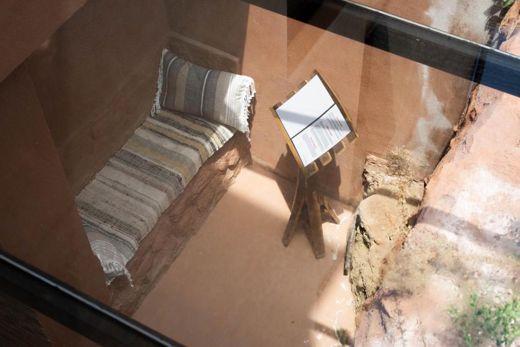 Posezení v ubytování HOTEL POSADA LaS RETAJAS