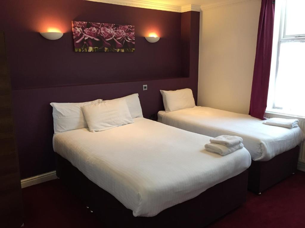 Hill View Hotel - Housity