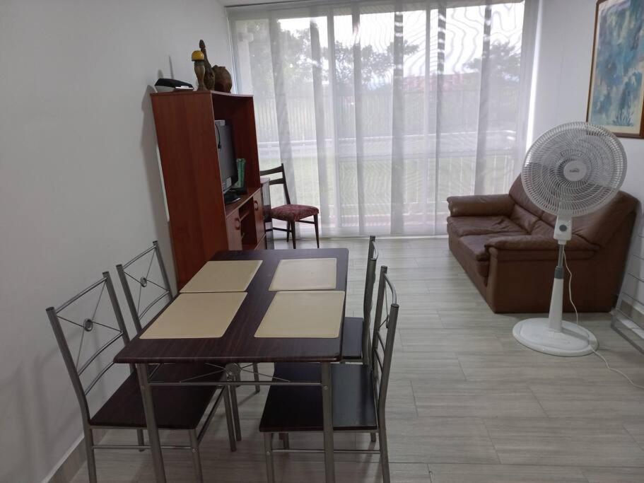 Posezení v ubytování Apartamento en Ricaurte, Arrayanes de Peñaliza