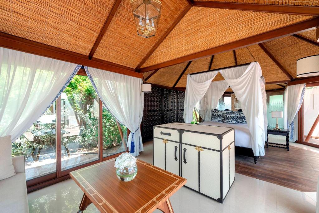 The Ritz-Carlton Ras Al Khaimah, Al Hamra Beach tesisinde mutfak veya mini mutfak