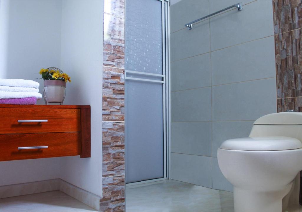 Koupelna v ubytování CASAS BLANCAS Coveñas