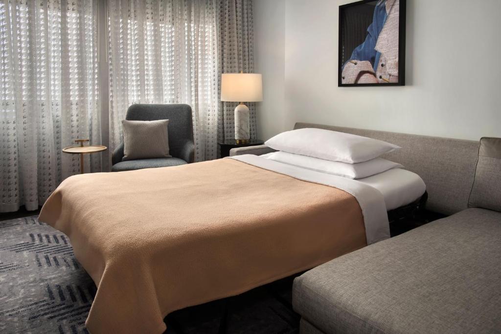 Postel nebo postele na pokoji v ubytování Boston Marriott Copley Place