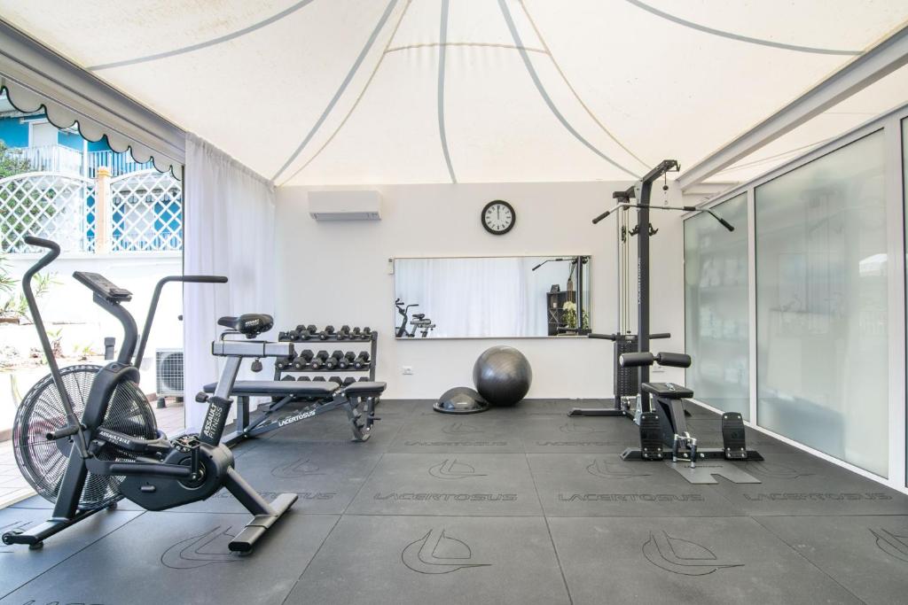Fitness centrum a/nebo fitness zařízení v ubytování Park Hotel Pineta