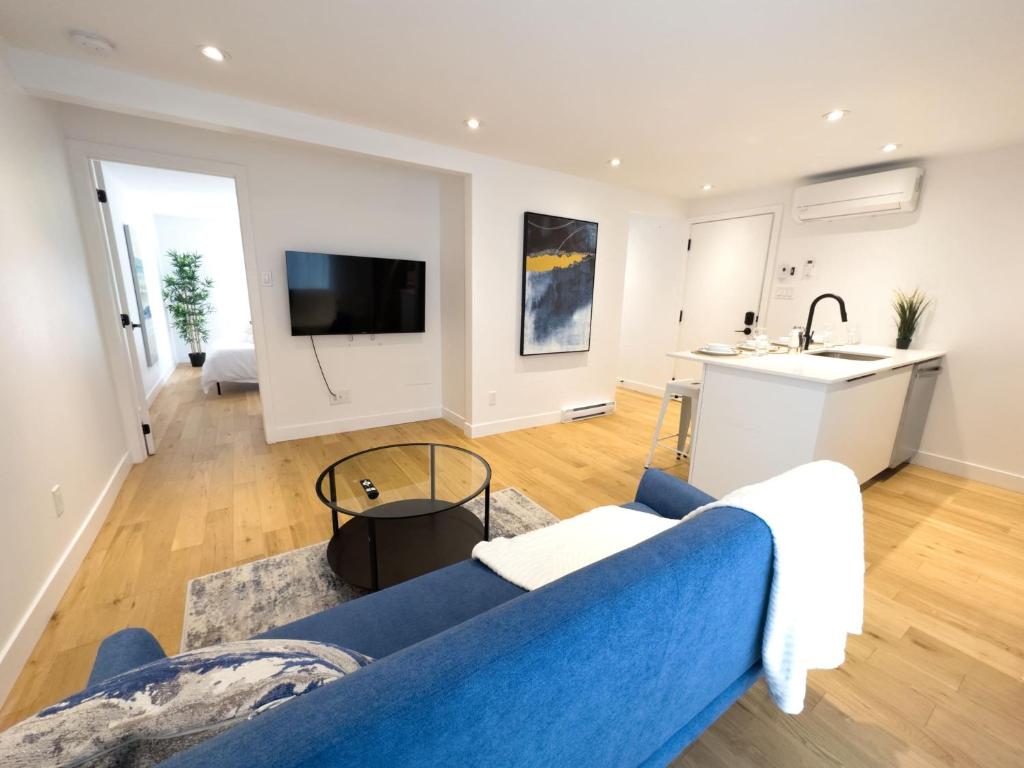 Charming 2BedR Haven 2mins from Frontenac Metro, Montréal (updated