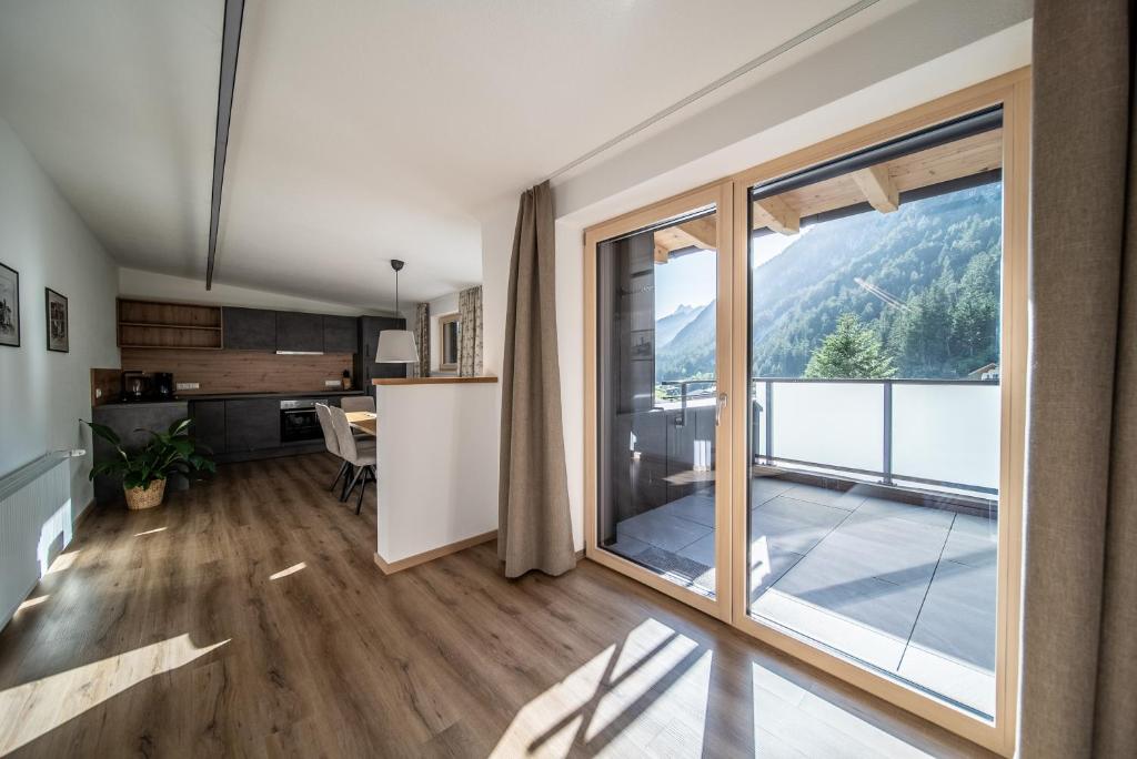 Kuchyň nebo kuchyňský kout v ubytování Appartements Tyrol