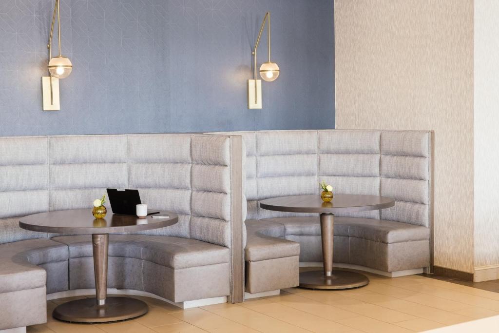 Crowne Plaza Ft Myers Gulf Coast by IHG photo
