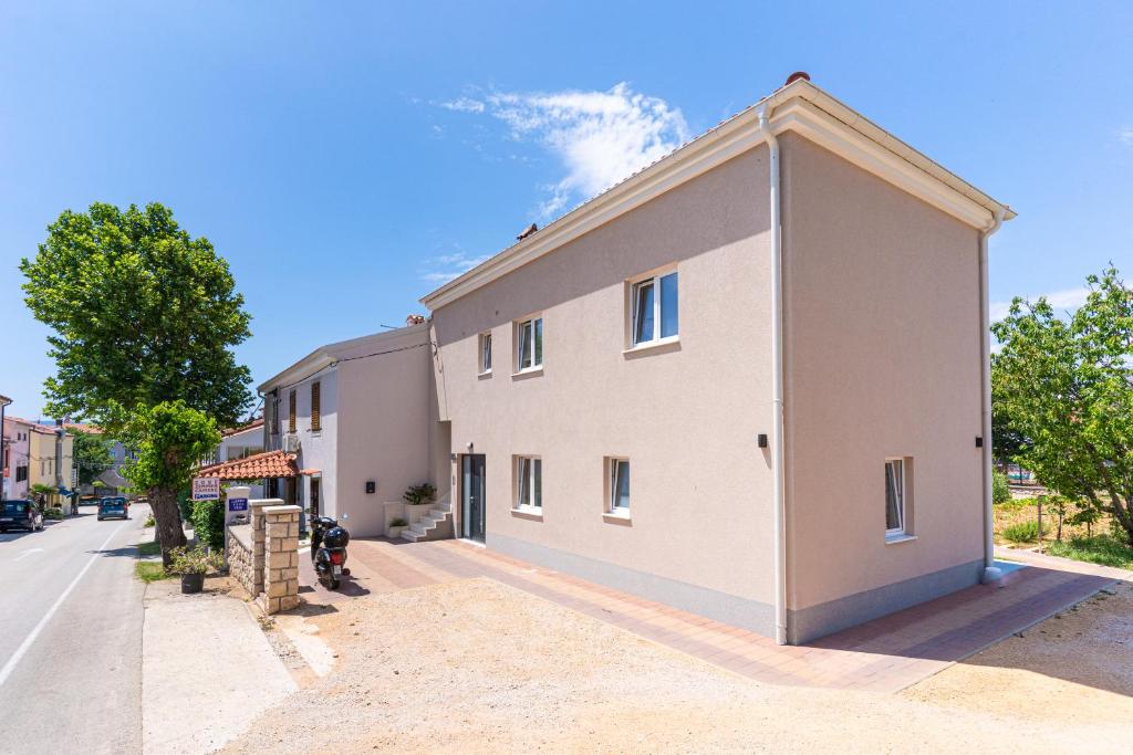 Budova, kde se apartmán nachází