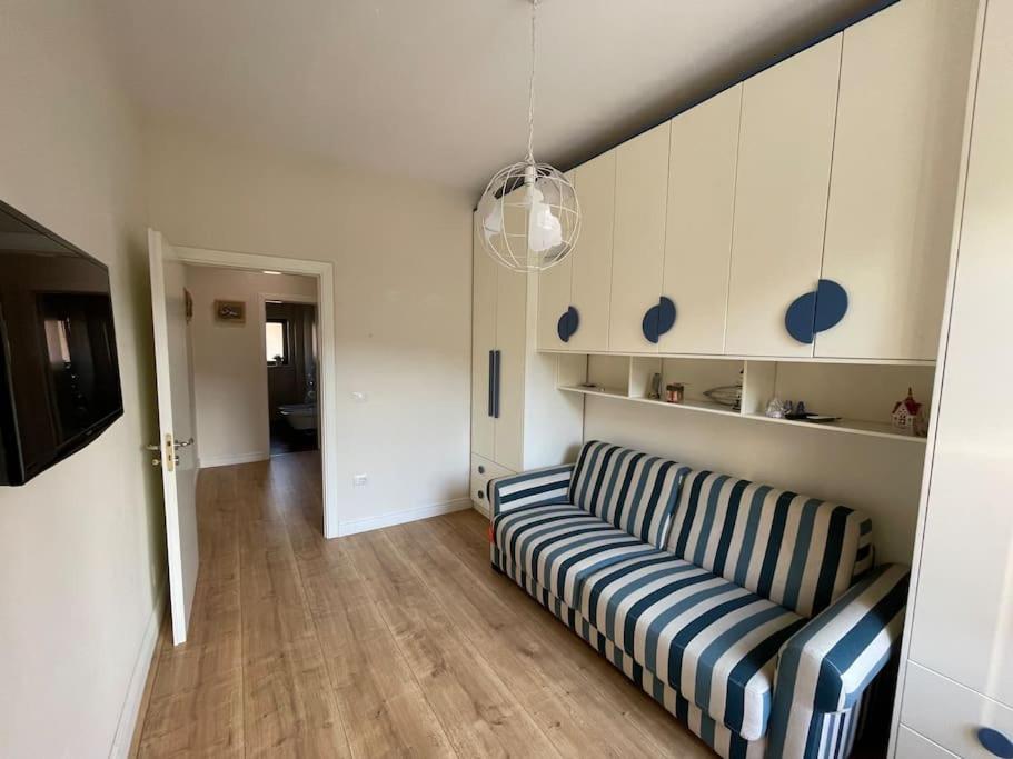 Sun apartment in the heart of Tirana - Image 5