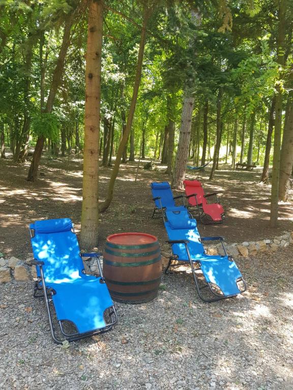 Konaciste Mali Izvor - Housity