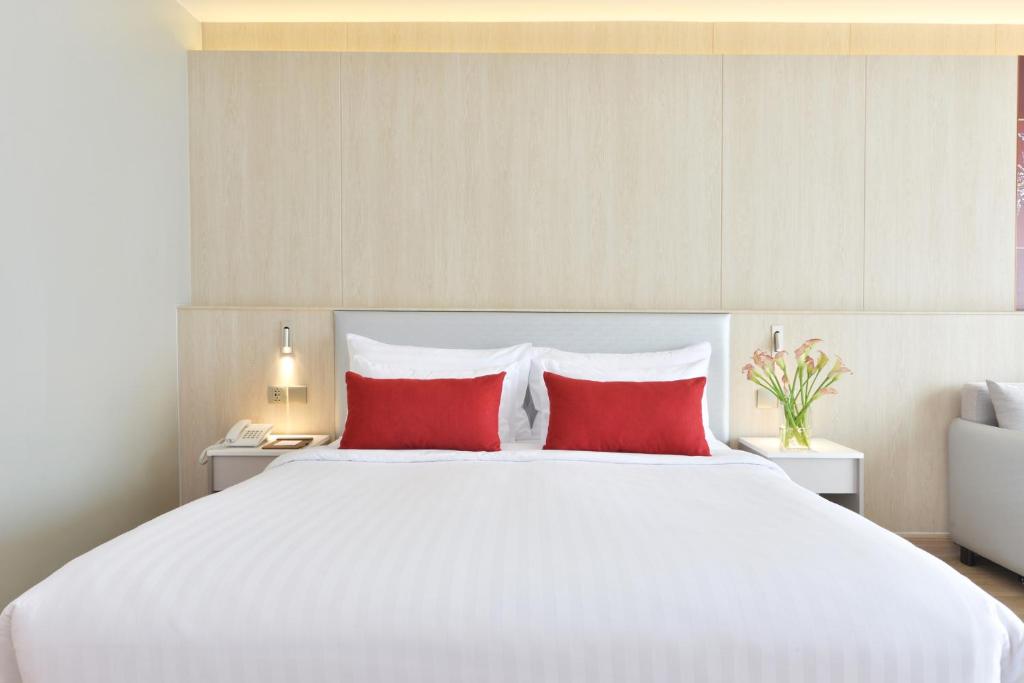 Centre Point Plus Hotel Pratunam - Resim 35