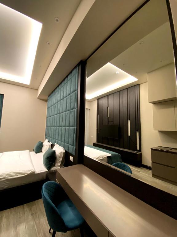 SOHO Hotel City Centre - Apartment With Balcony