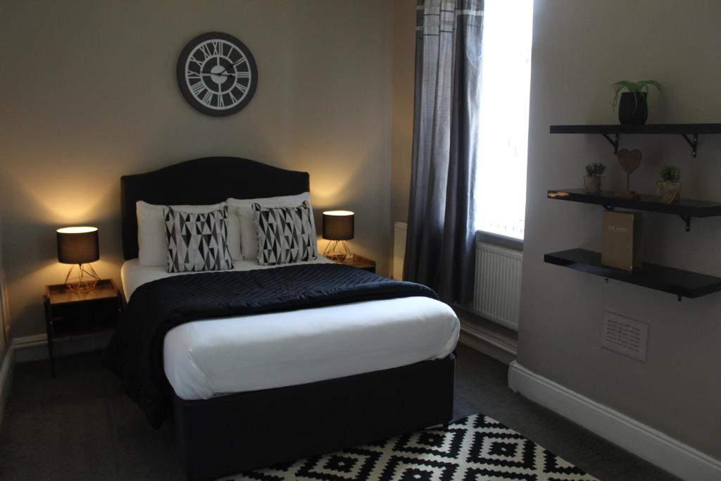 Postel nebo postele na pokoji v ubytování Mitre Hotel Manchester City Centre