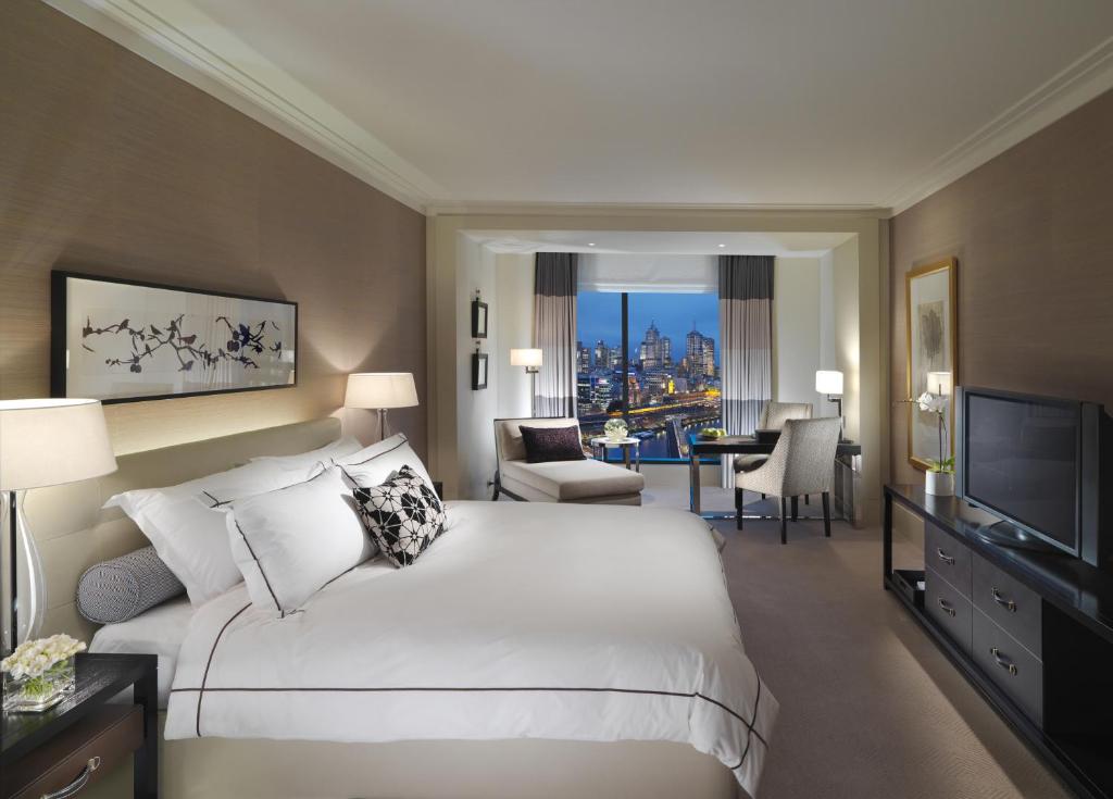 TV a/nebo společenská místnost v ubytování Crown Towers Melbourne