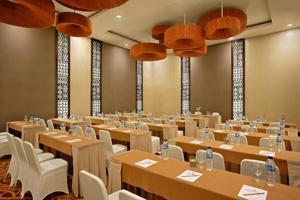Konferenční prostory v ubytování Hotel Santika Mataram