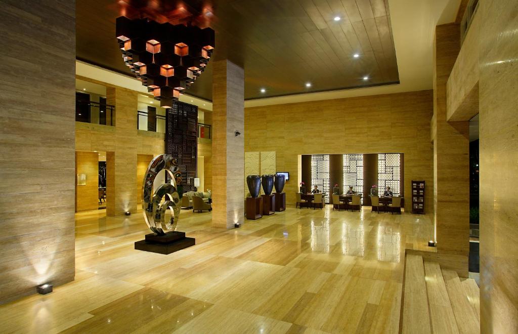 Fitness centrum a/nebo fitness zařízení v ubytování Hotel Santika Mataram