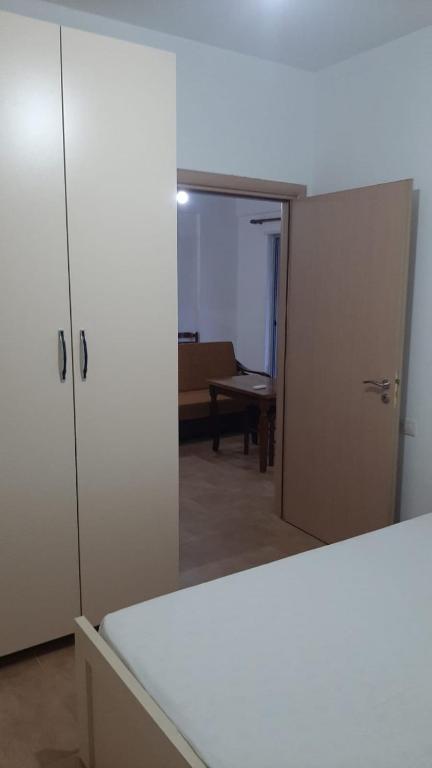 Aulona Apartament - Image 9