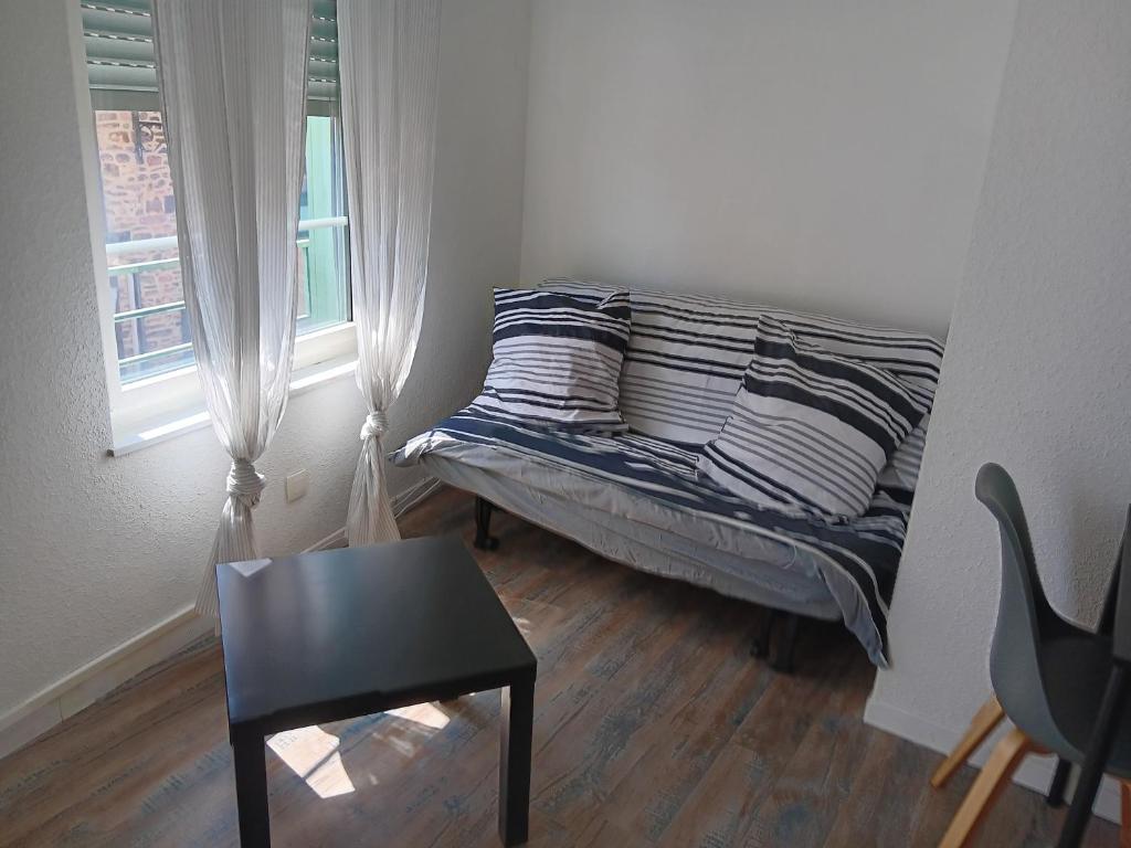 Apartment Au coeur de Montfort, MontfortsurMeu, France