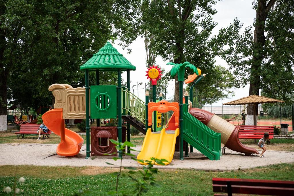 Herní místnost nebo prostor pro děti v ubytování Complex Mediteranean Mamaia