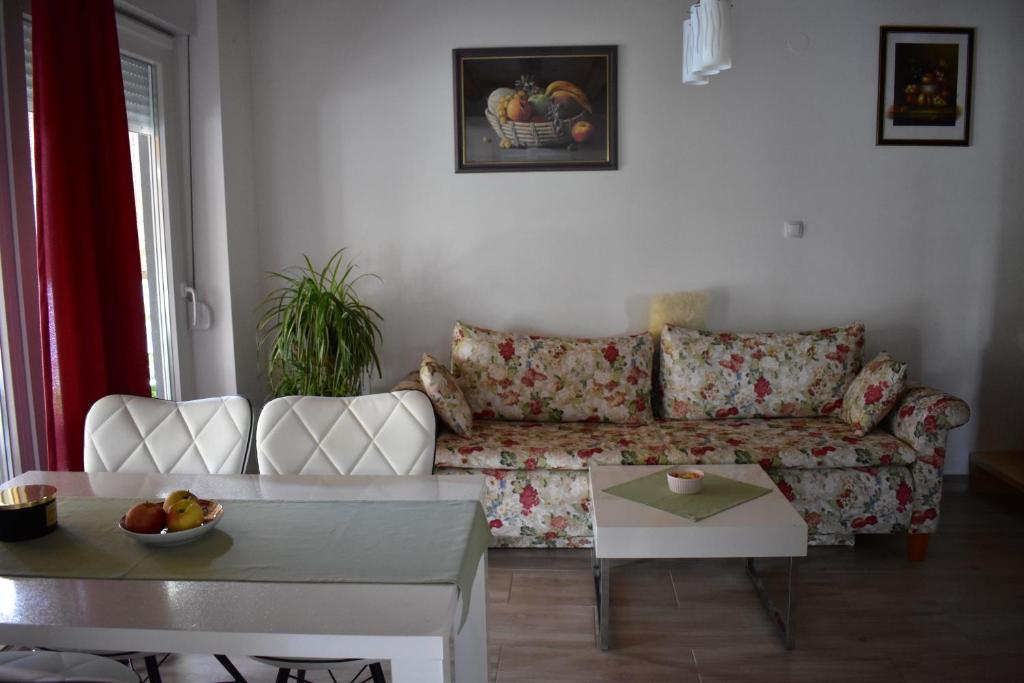 Posedenie v ubytovaní Apartman Tea
