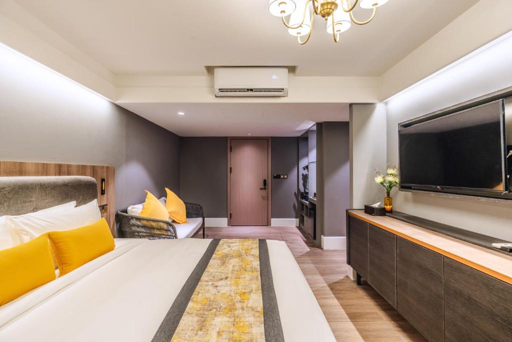 Bandalo Boutique Hotel - Patong Beach Road - Niño Luna - Habitación Familiar (sin Ventanas)