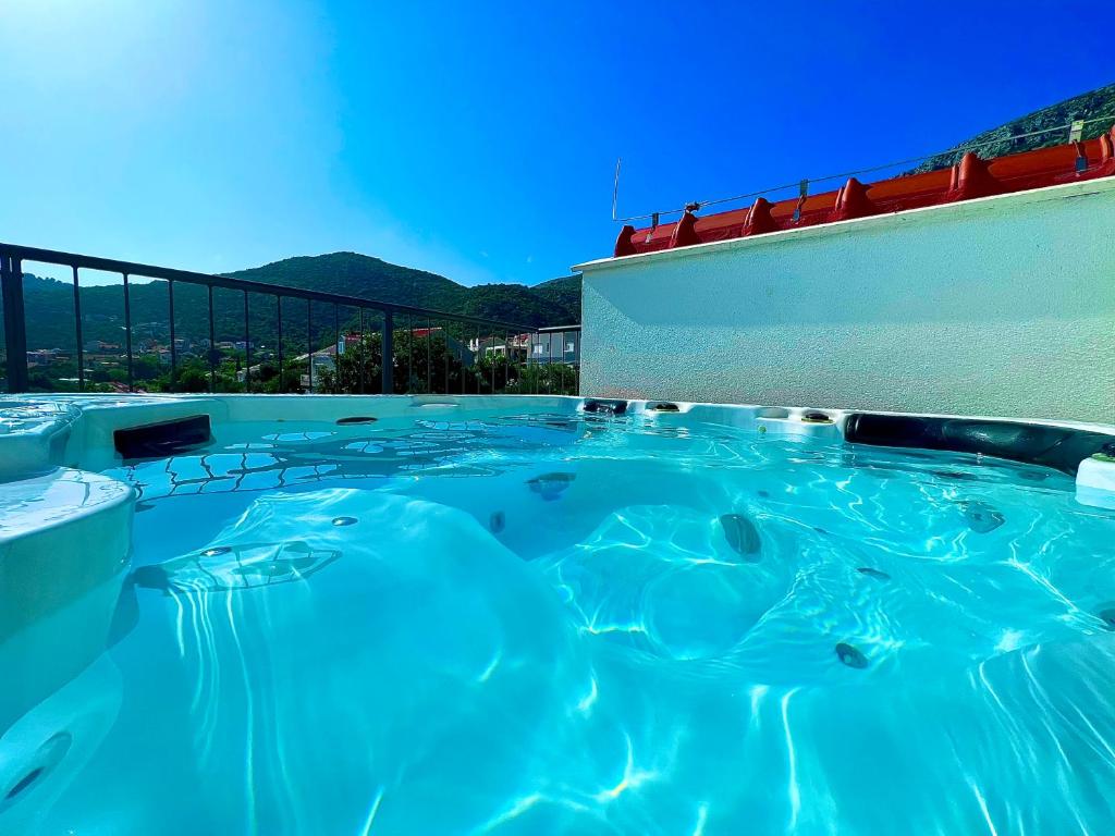 Majoituspaikassa Aria Suite & SPA Dubrovnik tai sen lähellä sijaitseva uima-allas