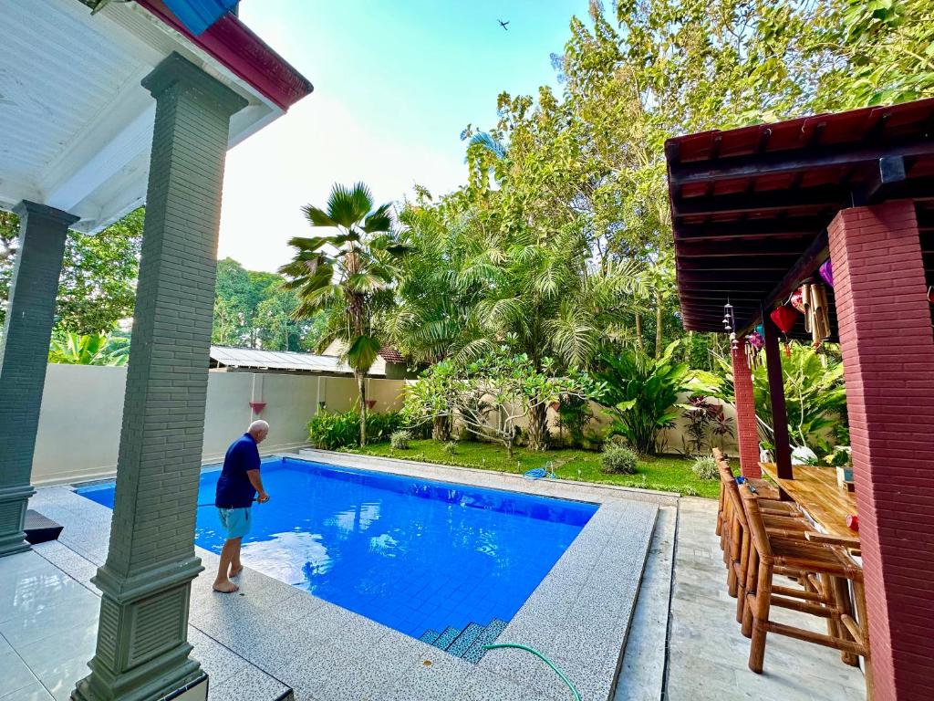 Bazén v ubytování Mangir Homestay nebo v jeho okolí