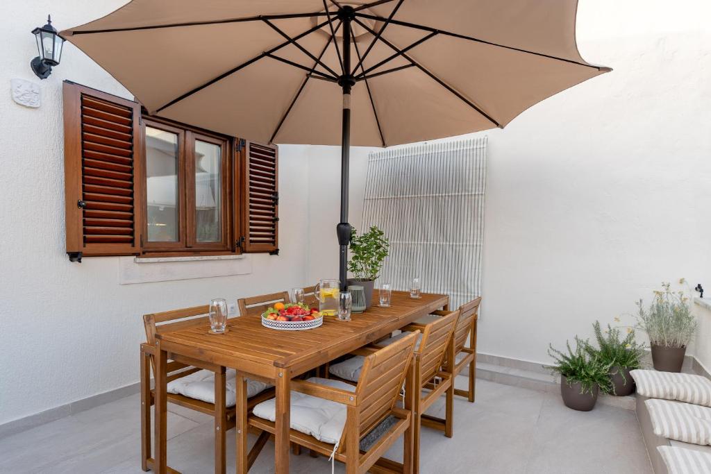 Αίθριο ή υπαίθριος χώρος στο Kuća za odmor Belota Pag