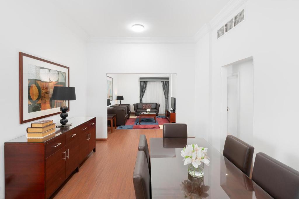 
One Bedroom Club Suite
