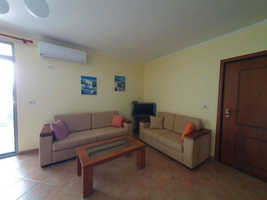 Beach Apartment - Image 5