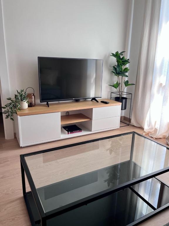 TV a/nebo společenská místnost v ubytování TramaCalm