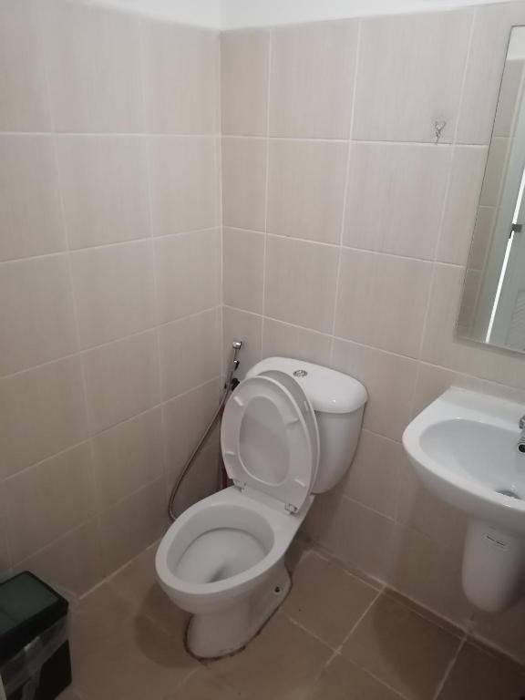 Roxas Blvd Stunning Studio Condo Near US Embassy - Studio De Luxe