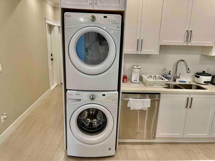 Kuchyň nebo kuchyňský kout v ubytování 温西民宿 Vancouver West Quiet Home