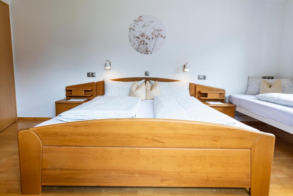 Postel nebo postele na pokoji v ubytování Haus Theresia Rüf