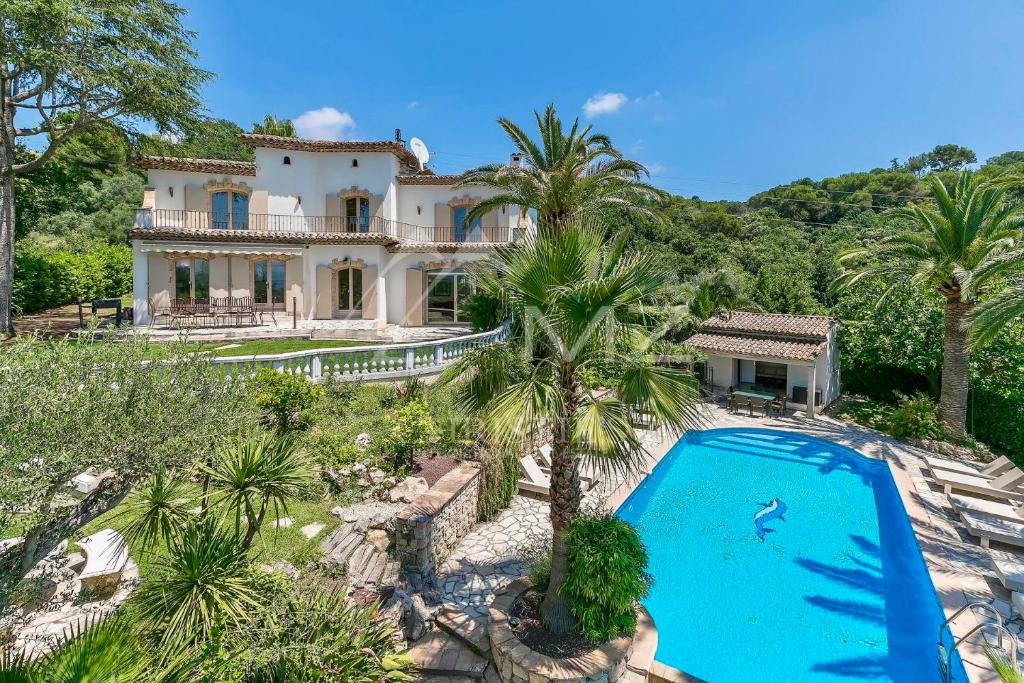 Photo de la galerie de l'établissement Luxueuse villa de vacances Cannes/Mougins, à Mougins