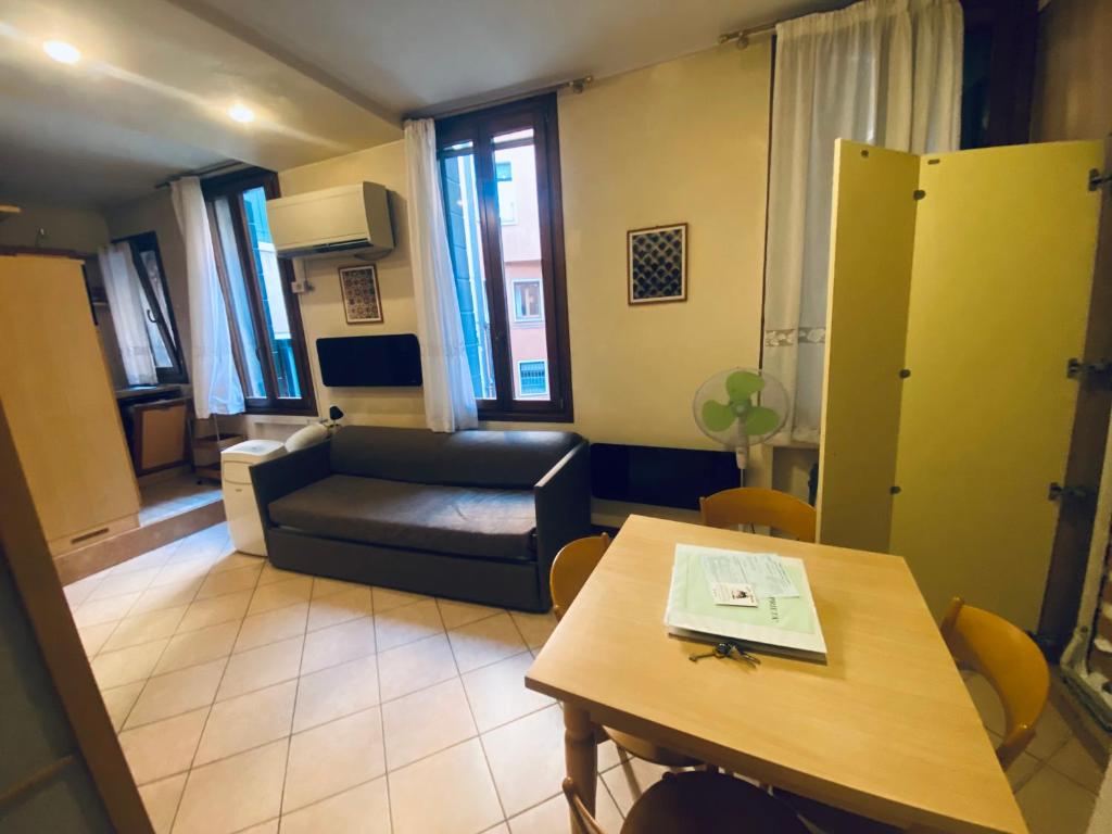 TV a/nebo společenská místnost v ubytování Multiproprietà Venezia