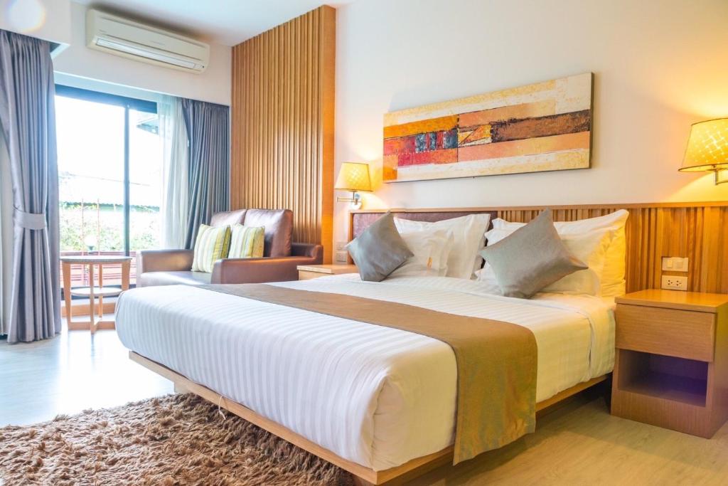 Mamaison Hotel - King Room With Pool View