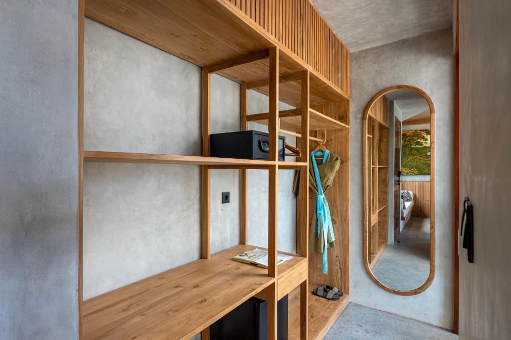 Inara Alas Harum - 6