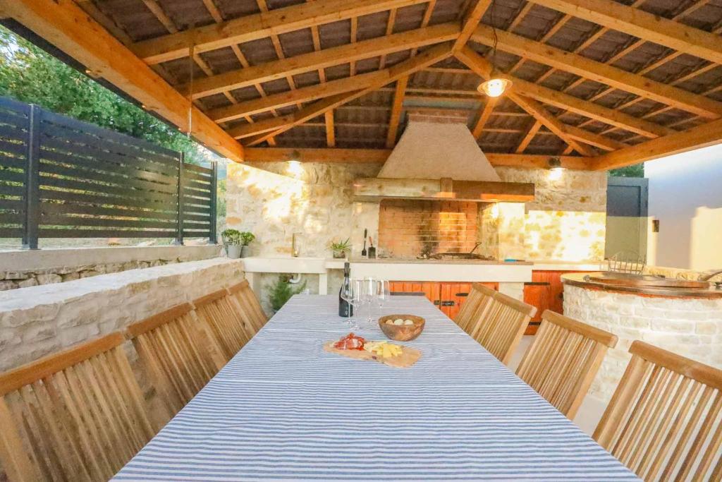 Posezení v ubytování Villa Sole with Private Pool