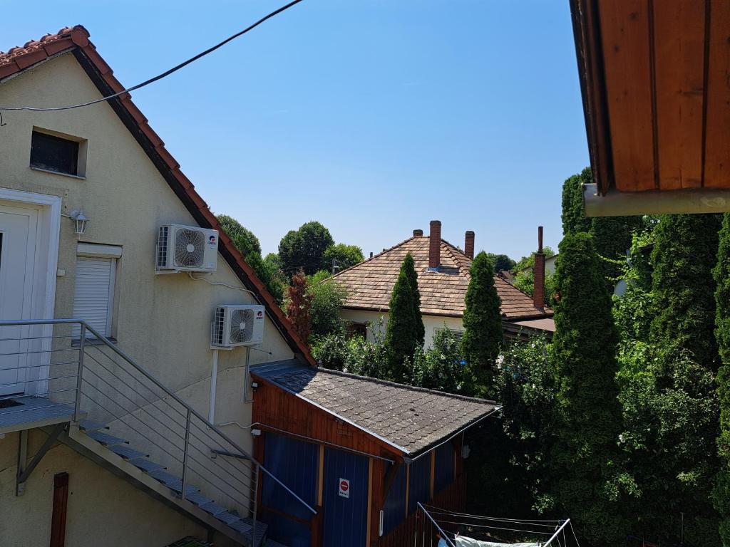 Budynek, w którym mieści się apartament